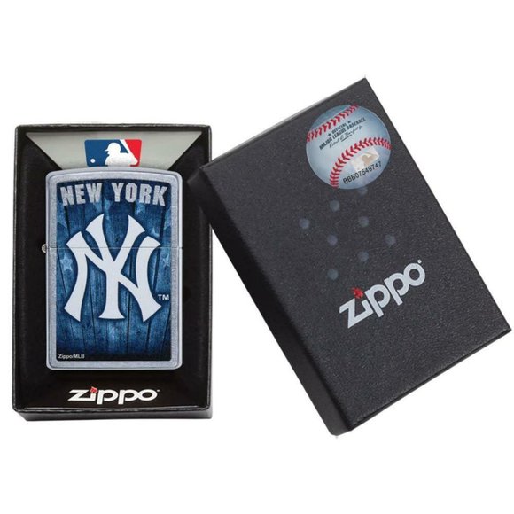 Zippo 29795 MLB New York Yankees Windproof Pocket Lighter - Picture 6 of 11